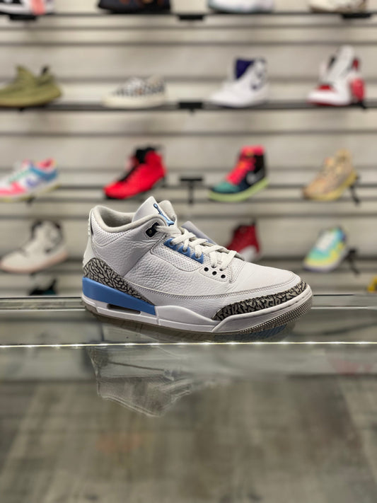 Air Jordan 3 UNC