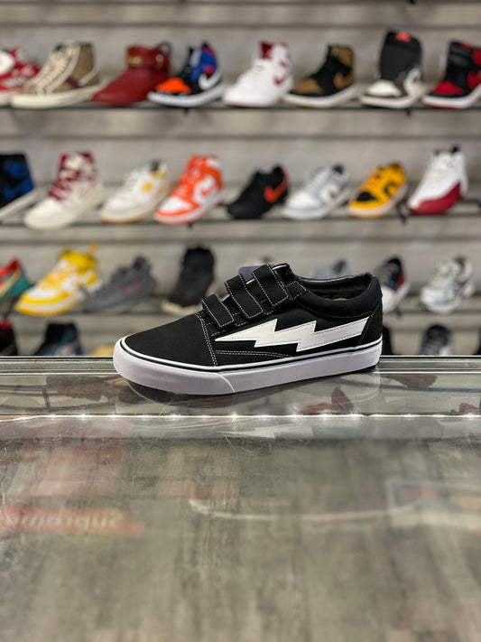 Revenge X Storm Black Straps