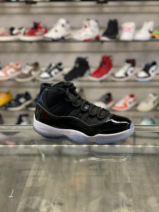 Air Jordan 11 Space Jam