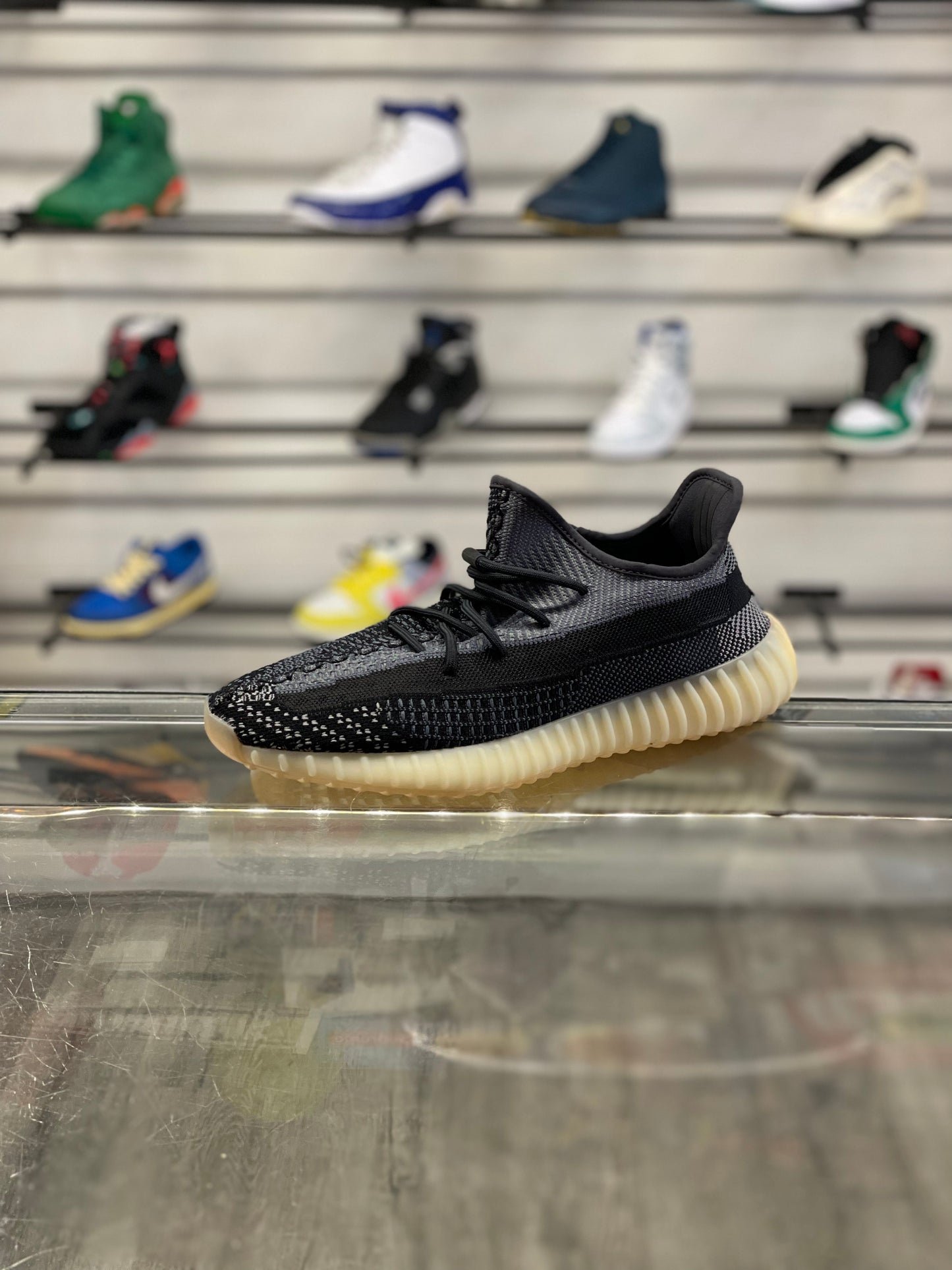 Adidas Yeezy 350 V2 Carbon